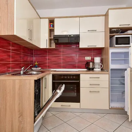 Apartament Marinovic *